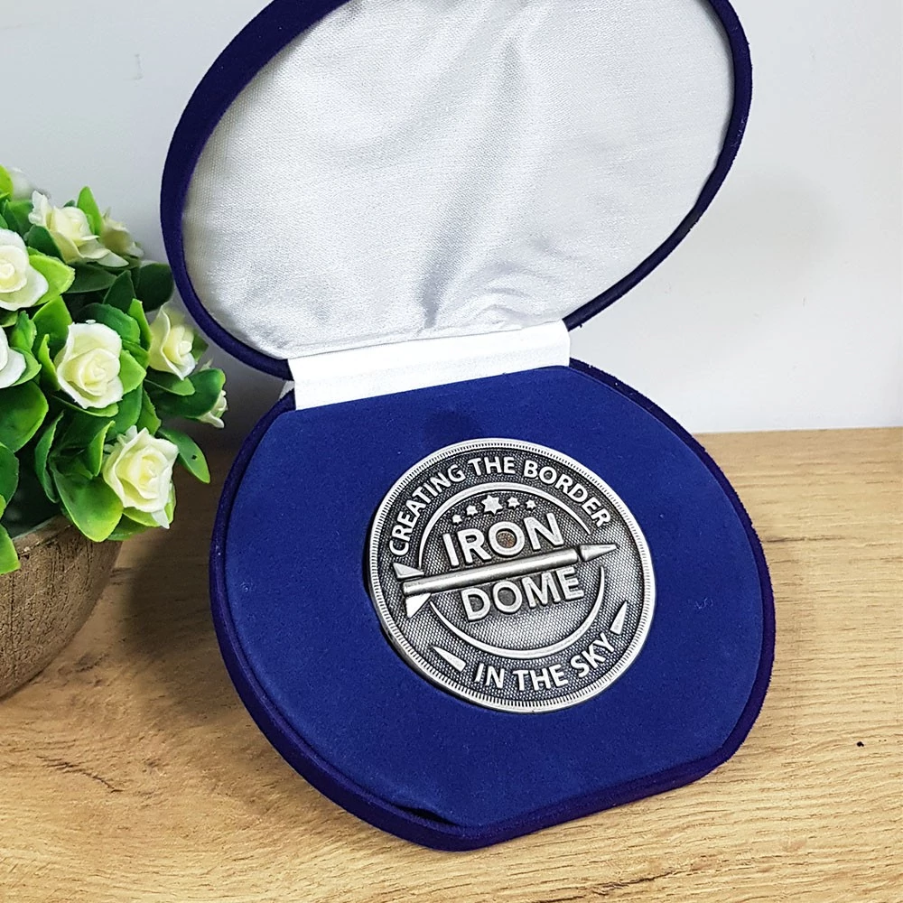 מטבע / מדליה בתוך קופסא מהודרת