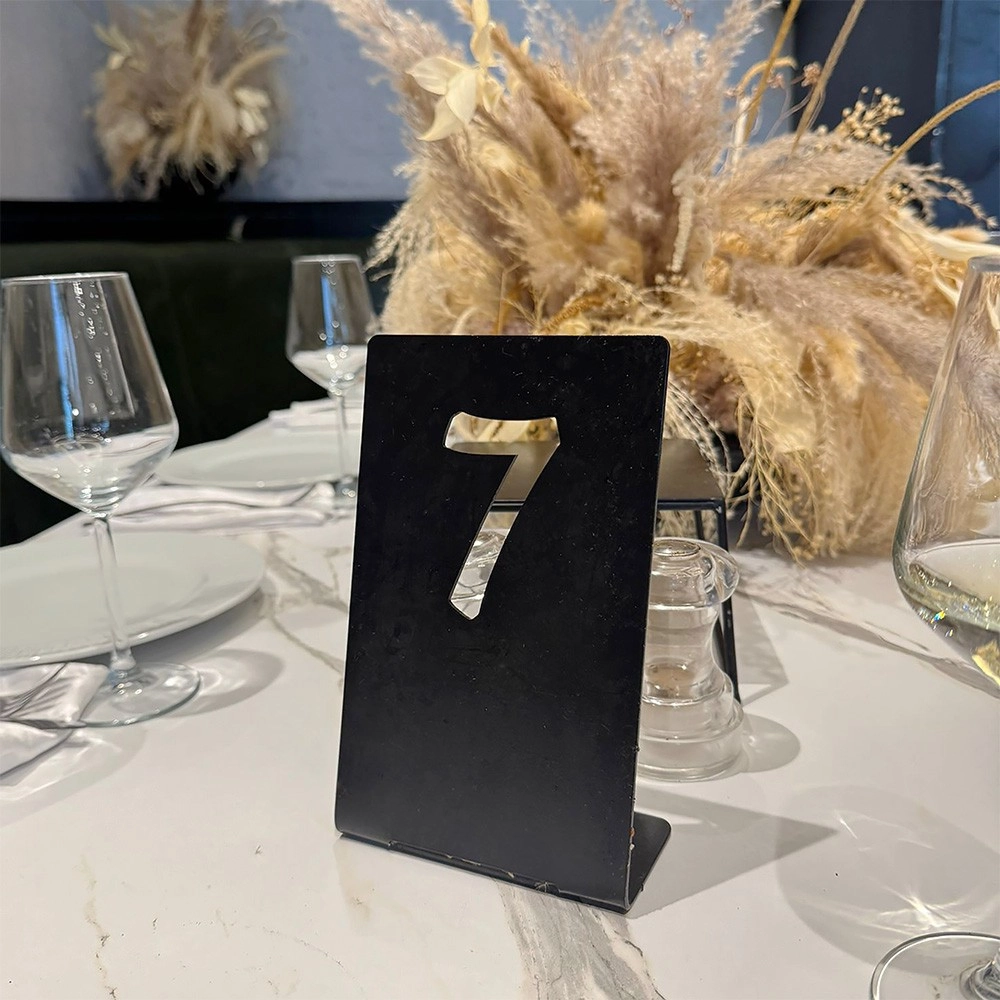 שלט שולחן מברזל עם מעמד וחיתוך צורני